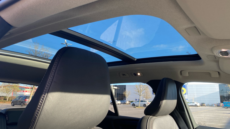 Volvo Xc40 1.5 T5 Recharge PHEV Ultimate Dark 5dr Auto Estate